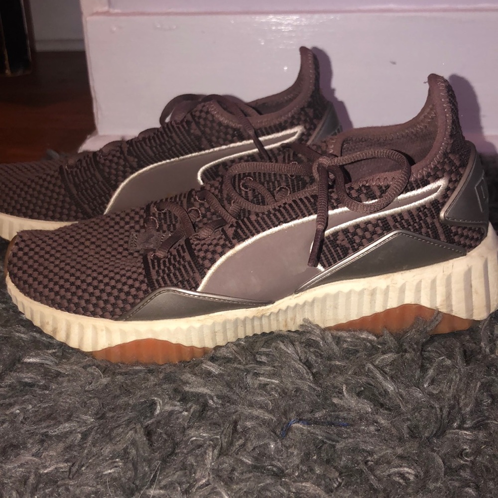 purple puma tennis shoes